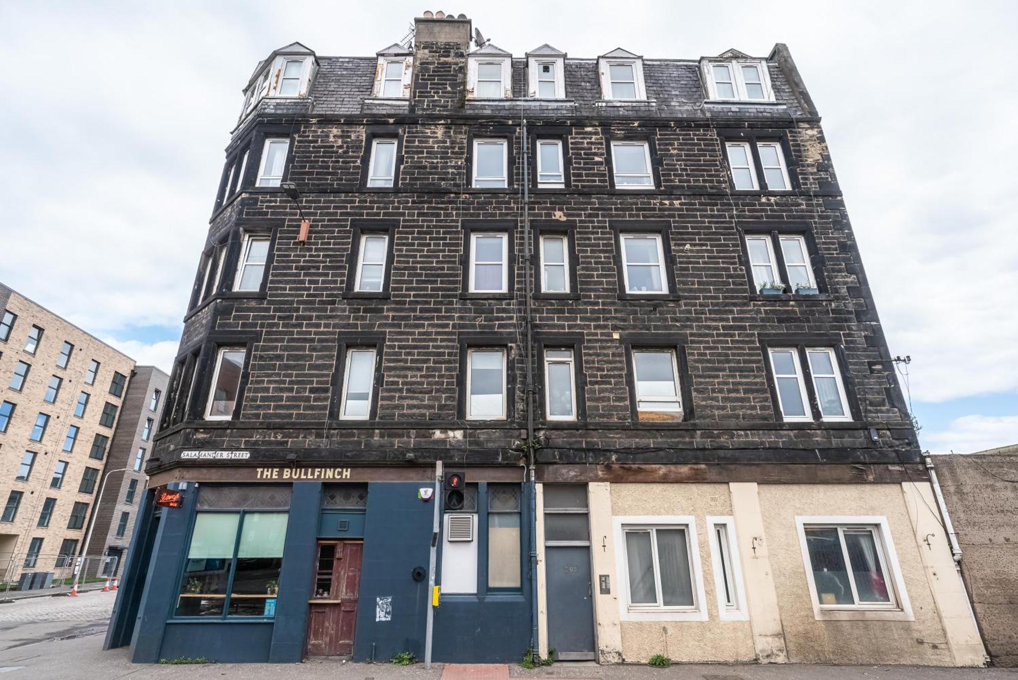 Apartment Pass The Keys Trendy Historic Flat Sleeps 4 To 6 Near Leith Shore Edinburgh
