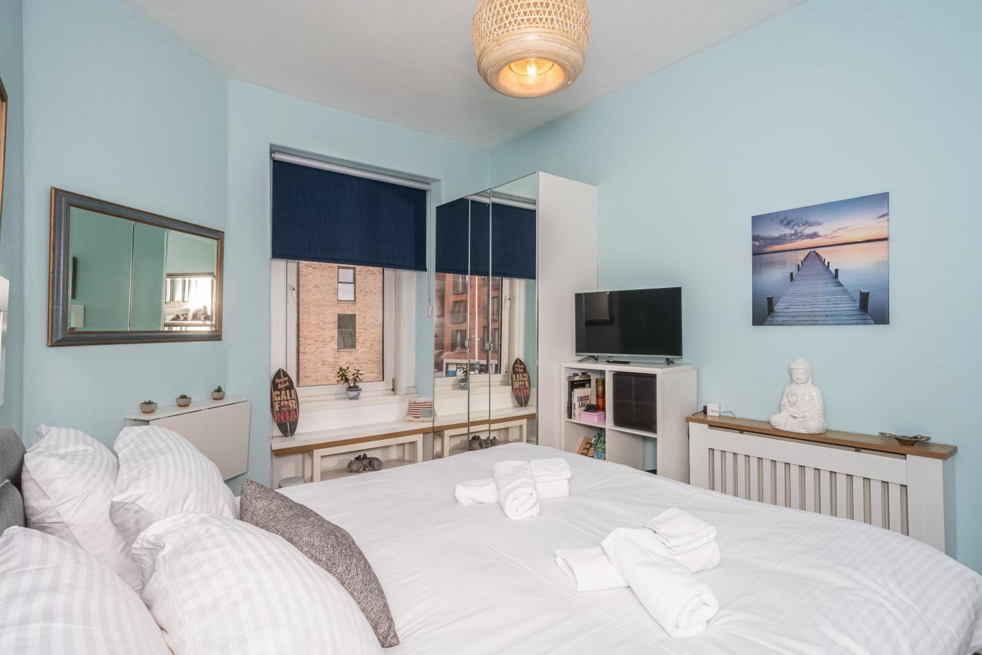 Pass The Keys Trendy Historic Flat Sleeps 4 To 6 Near Leith Shore Apartment