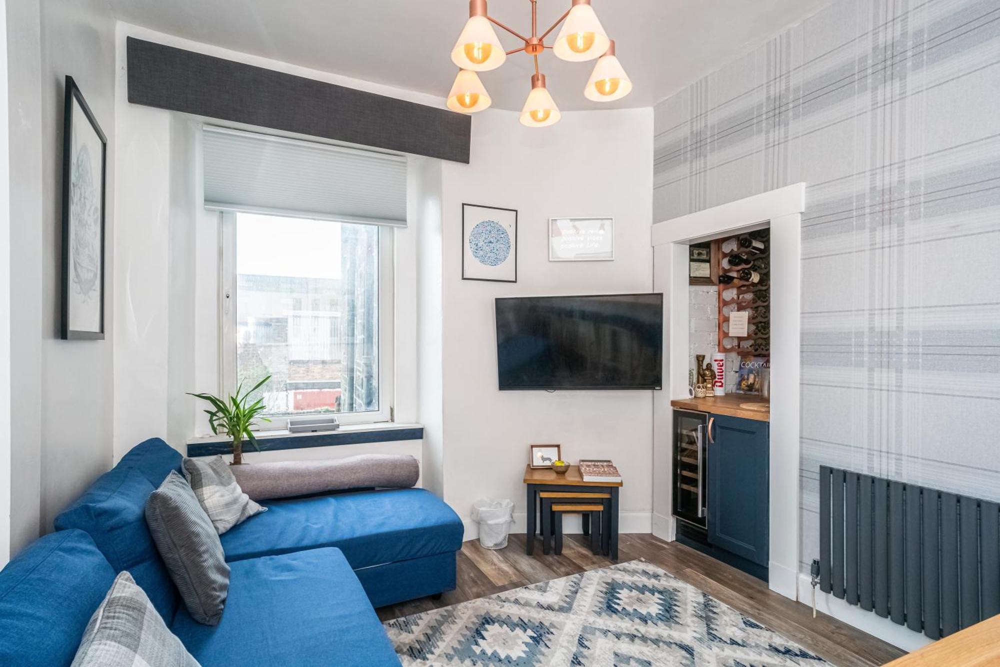 Apartment Pass The Keys Trendy Historic Flat Sleeps 4 To 6 Near Leith Shore
