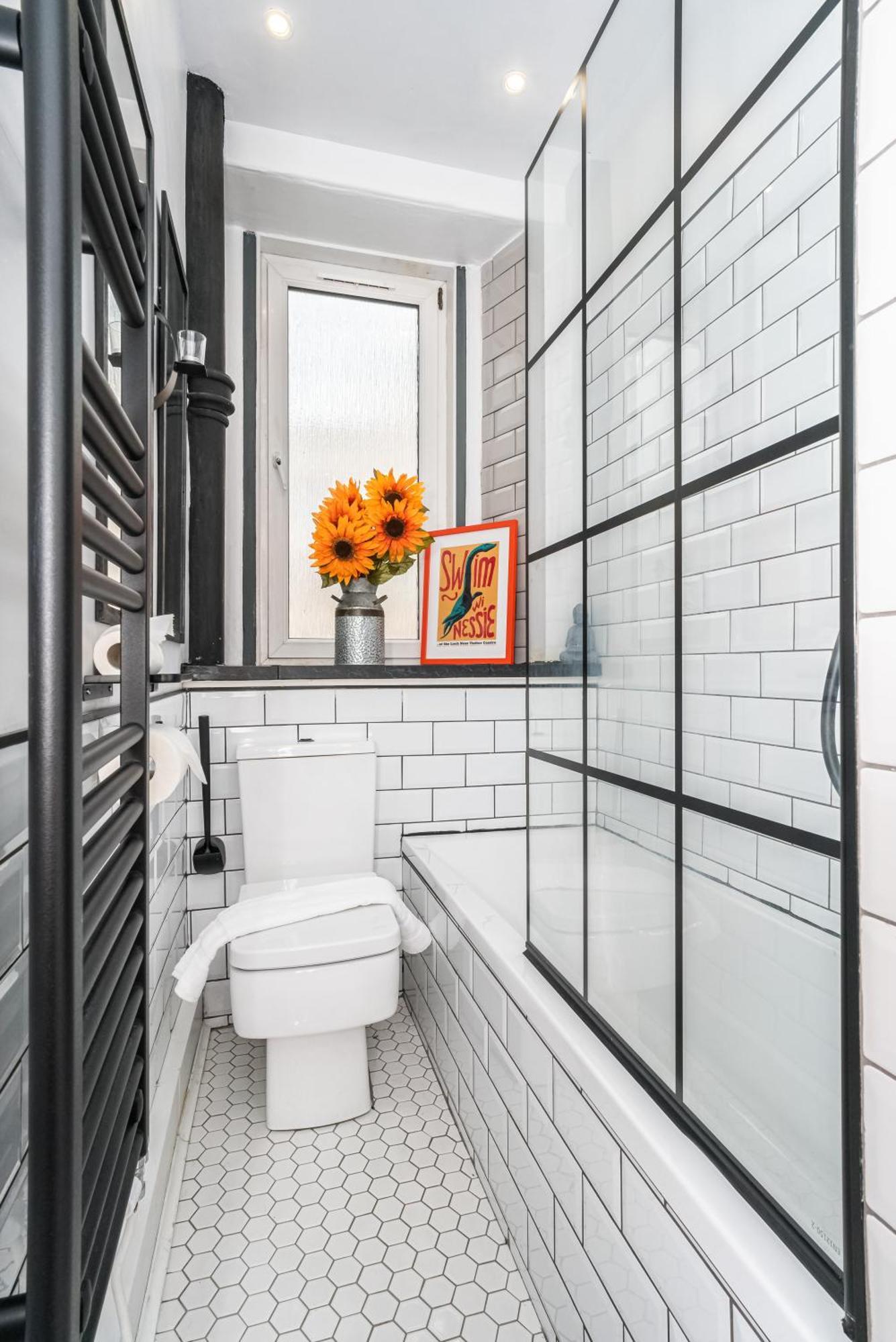 Pass The Keys Trendy Historic Flat Sleeps 4 To 6 Near Leith Shore *