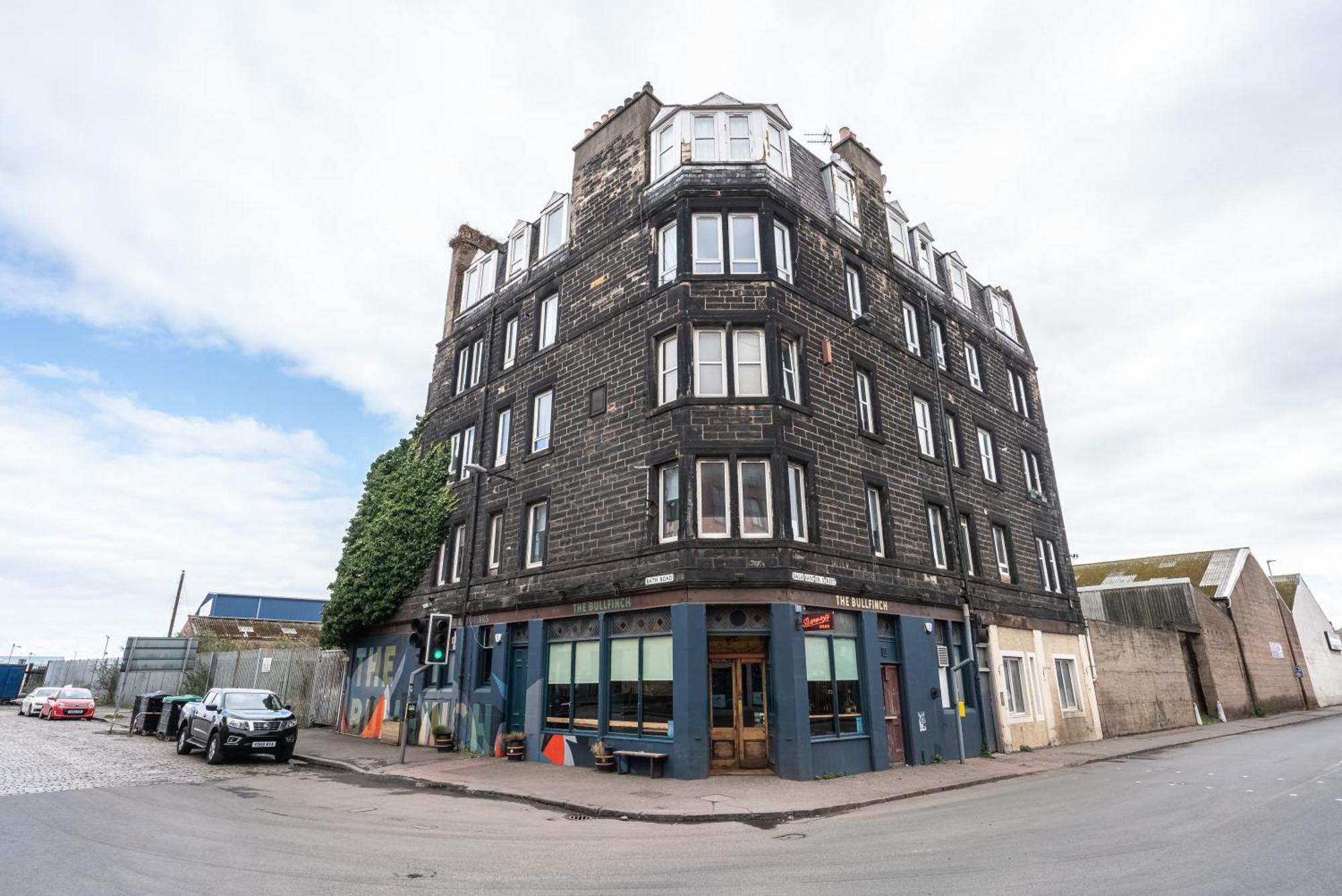 Pass The Keys Trendy Historic Flat Sleeps 4 To 6 Near Leith Shore Apartment *