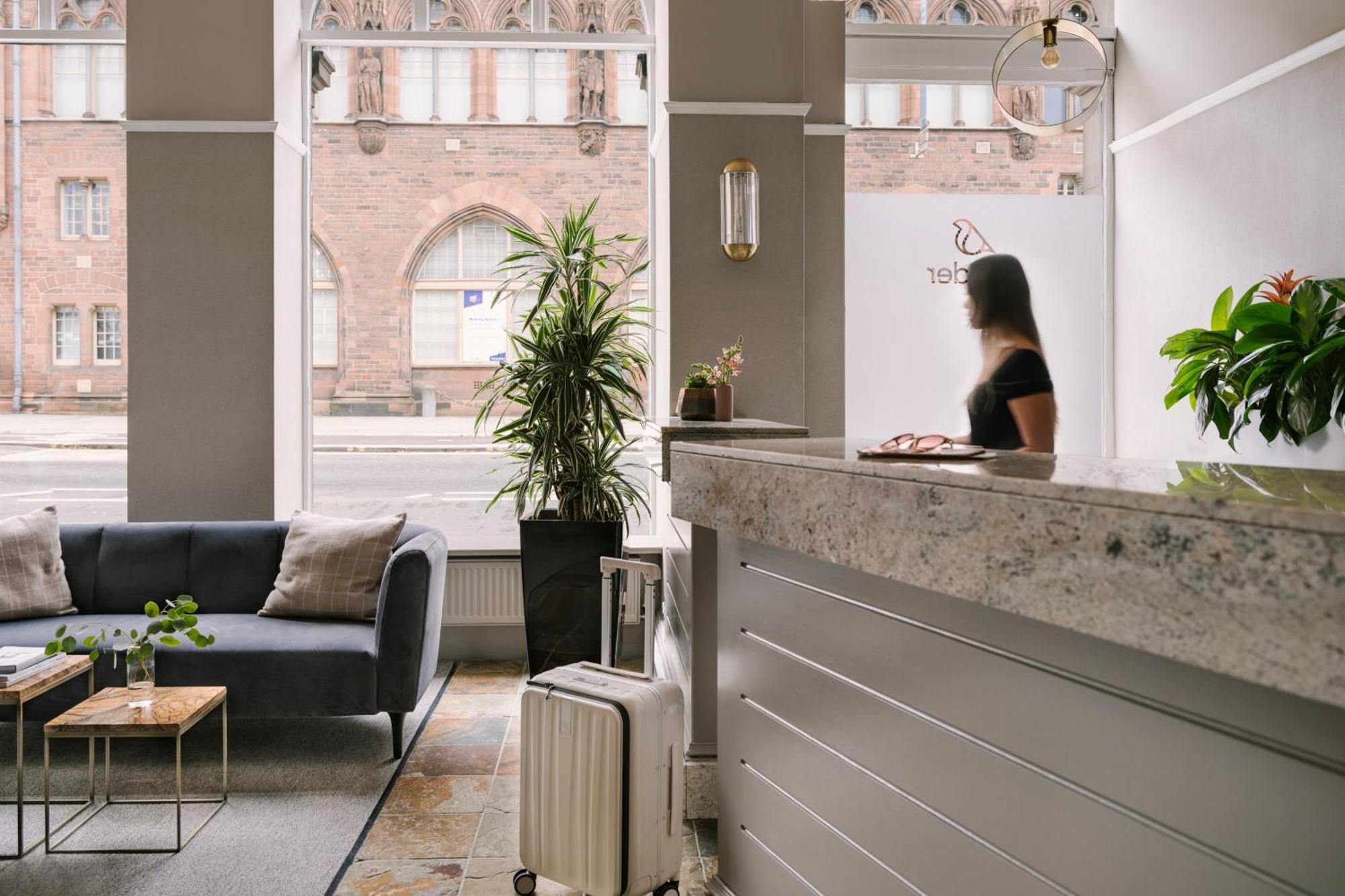 Aparthotel Sonder Royal Garden EDI