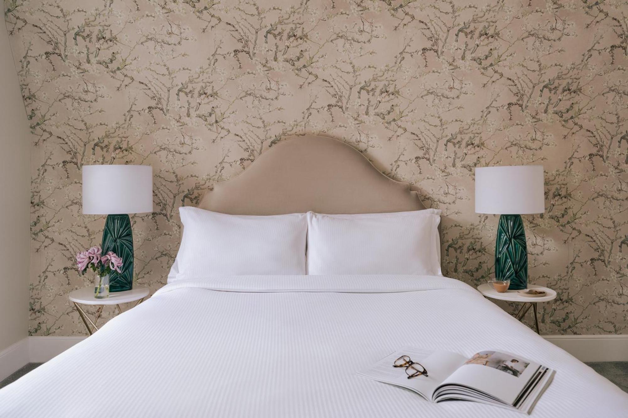 Sonder Royal Garden 4*