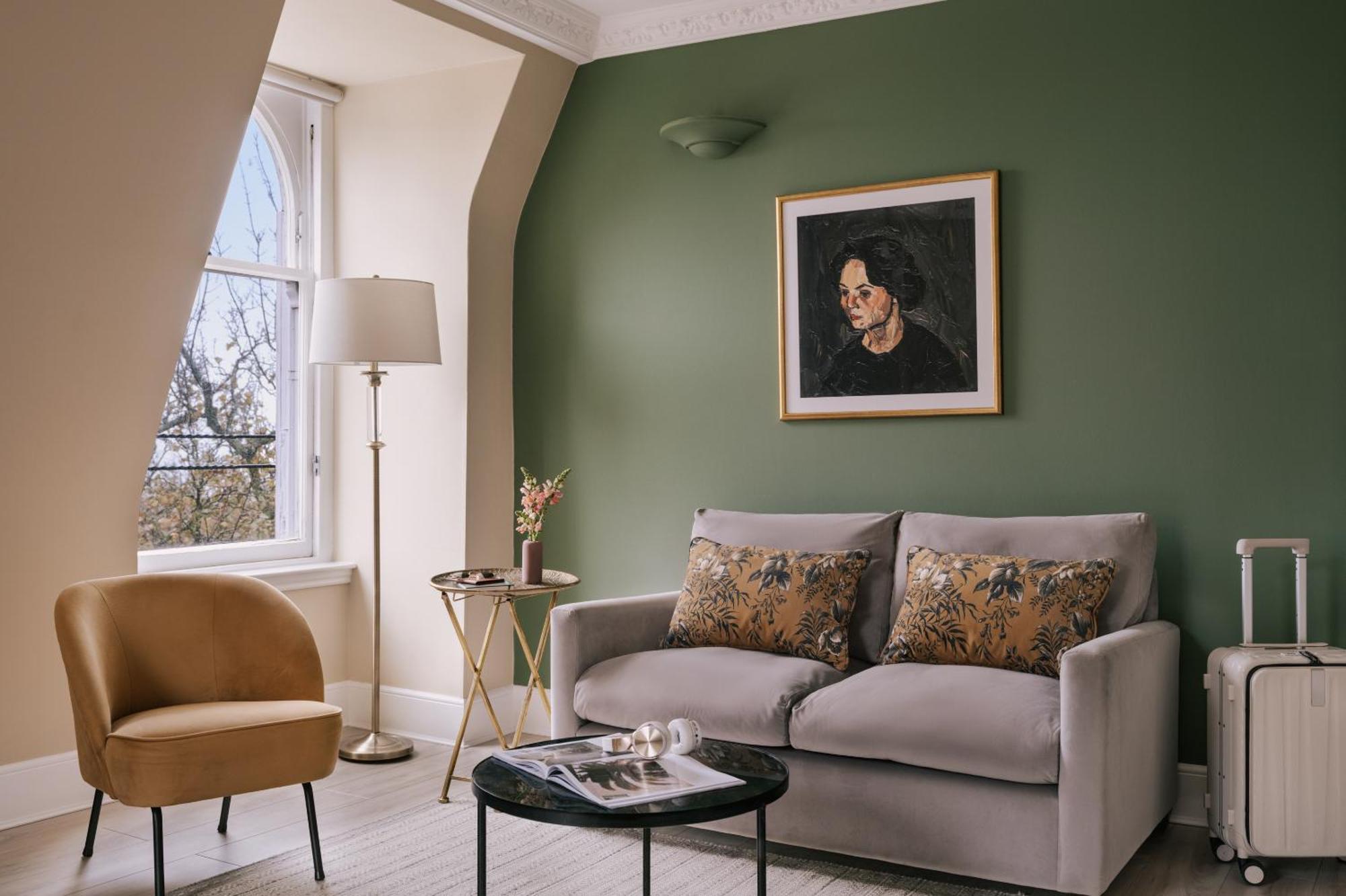 Sonder Royal Garden Aparthotel EDI