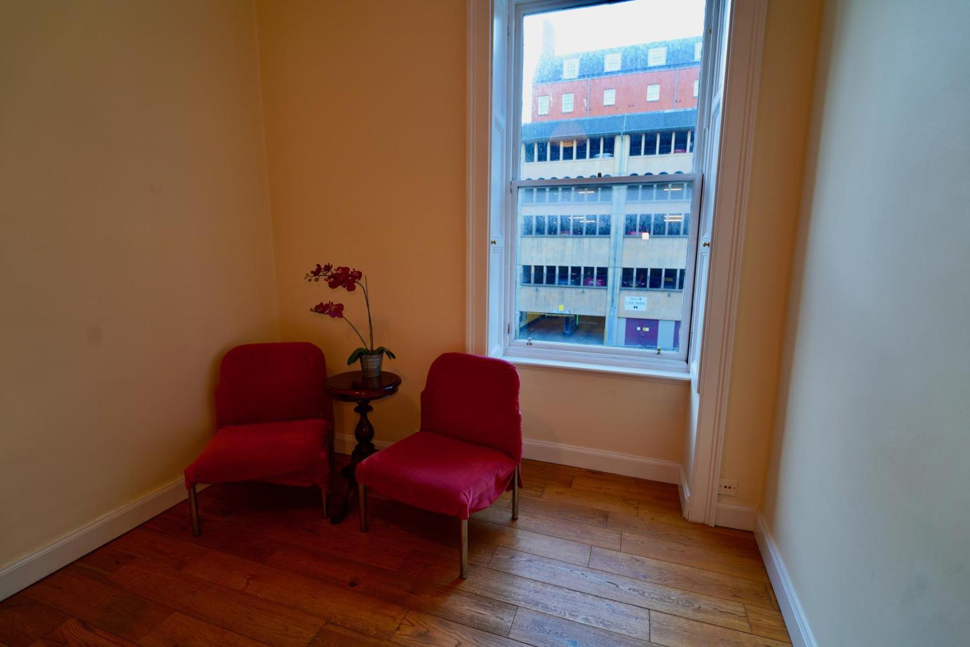 Spacious 2 Bed Next To Royal Mile & Waverley Apartment Edinburgh