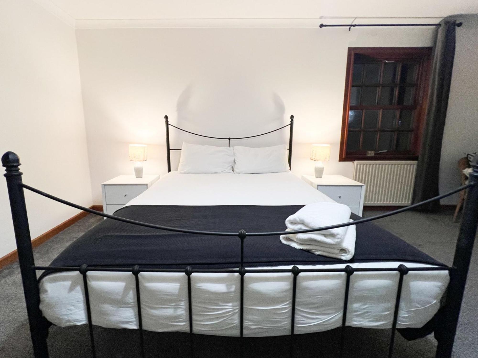2br Flat Historic Centre Sleeps 5 Apartment