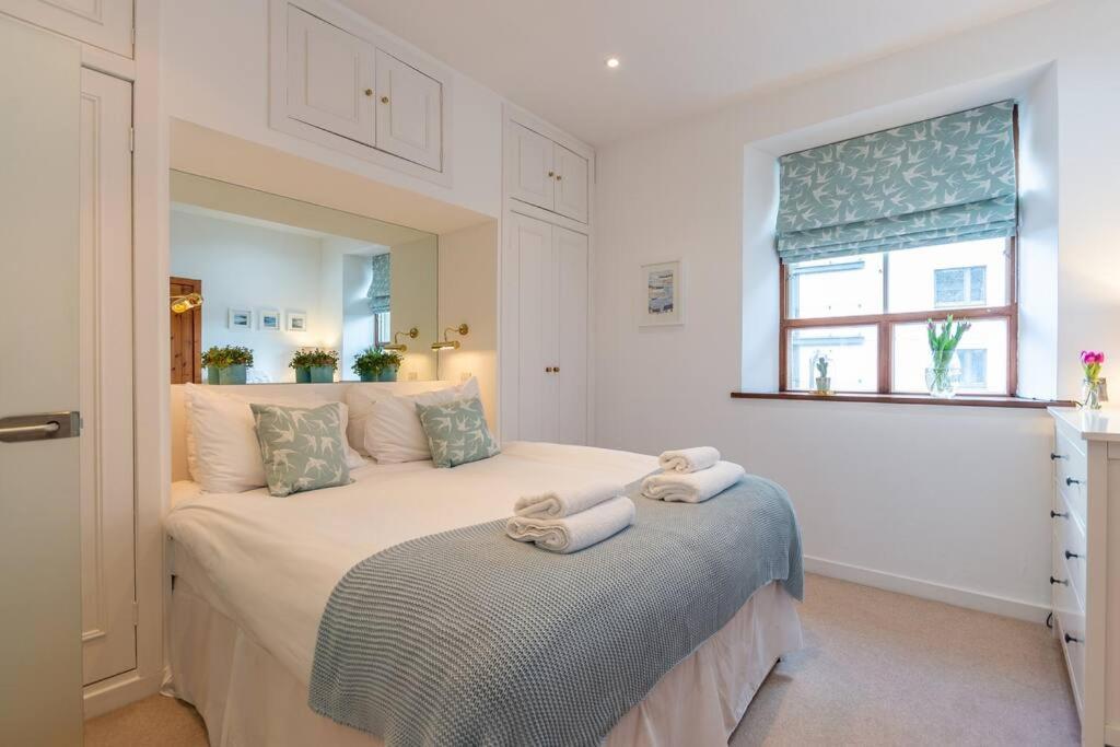 The Converted Stables - A Characterful Mews House Holiday home *
