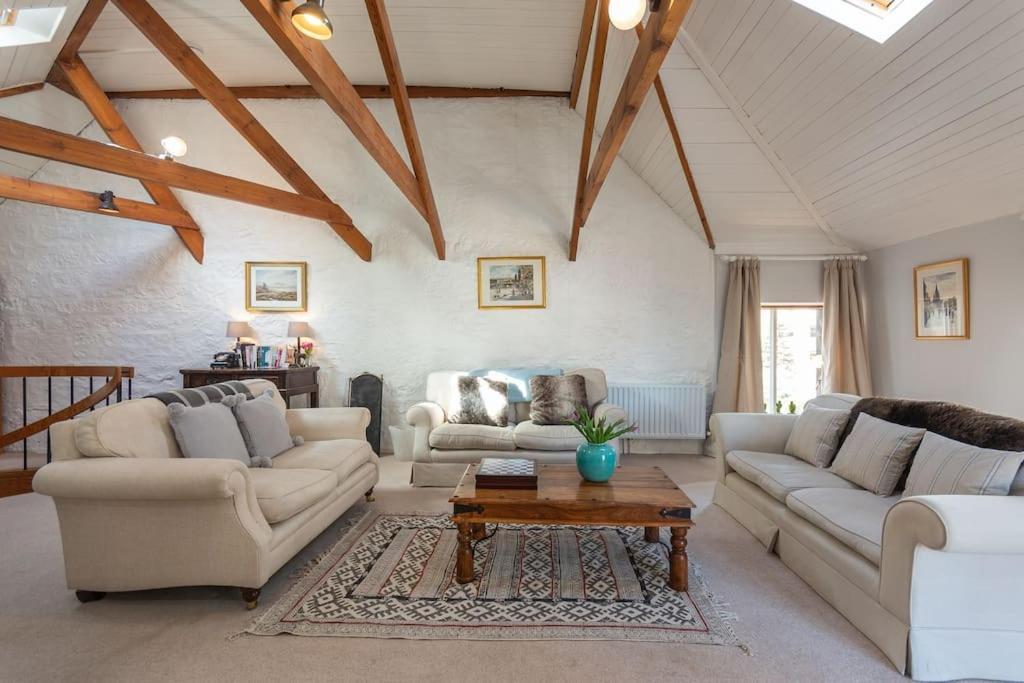 The Converted Stables - A Characterful Mews House * Edinburgh