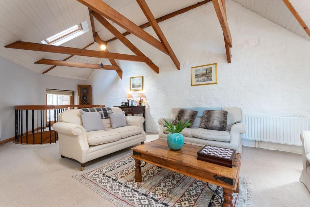 Holiday home The Converted Stables - A Characterful Mews House *