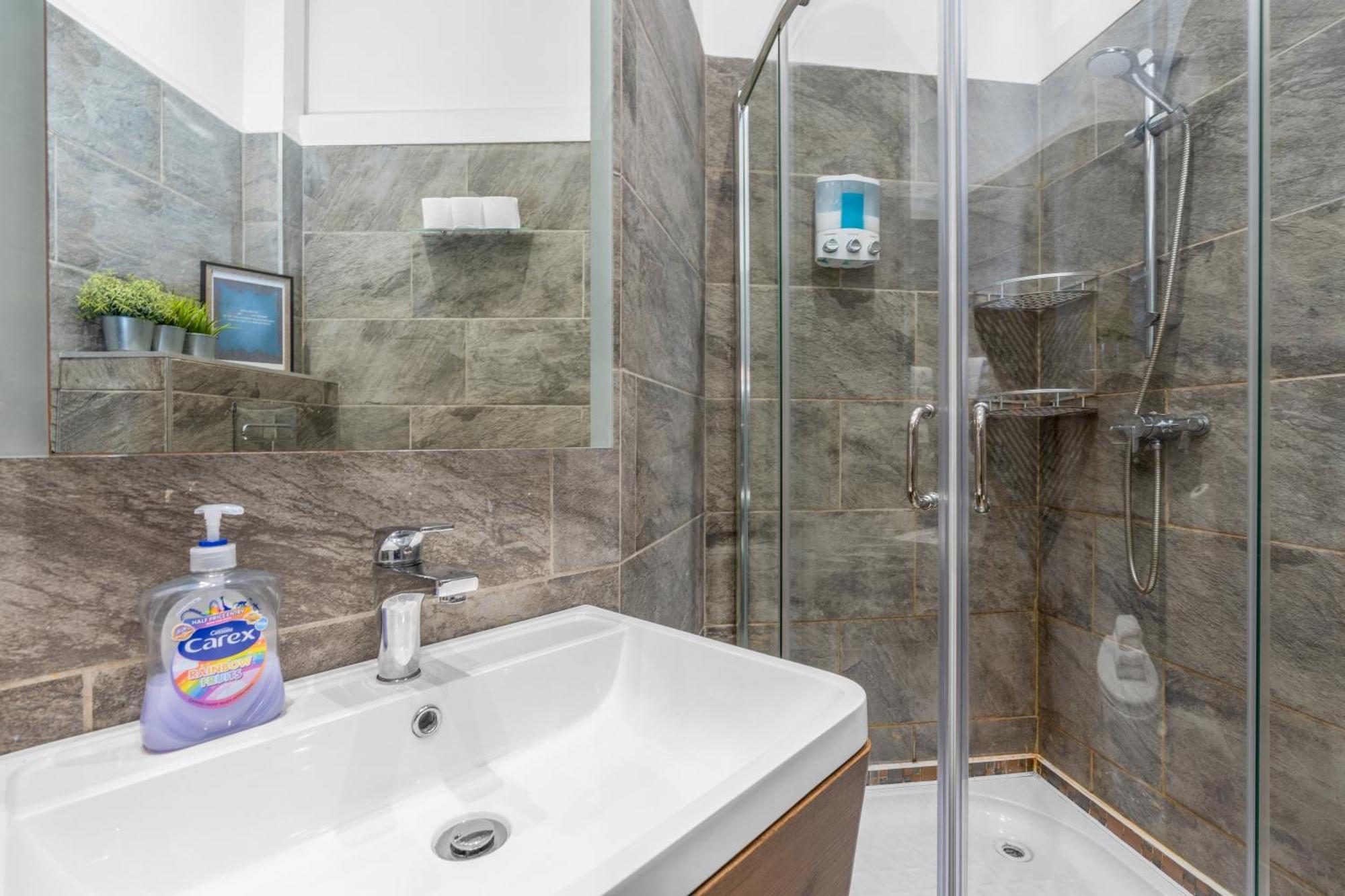 Cosy Modern Centre Flat * EDI