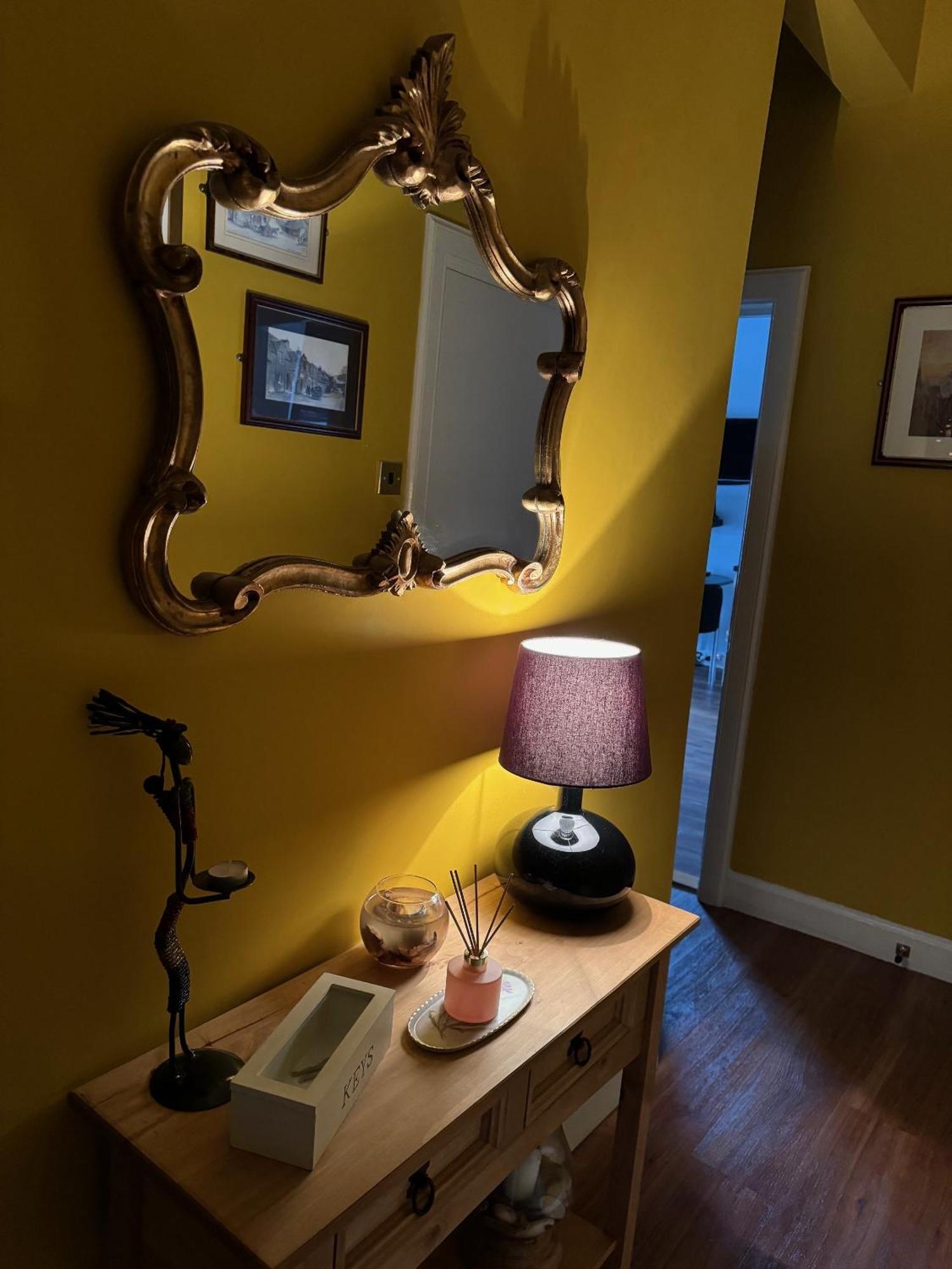 Apartment Two Bedroom With Free Side Street Parking 24