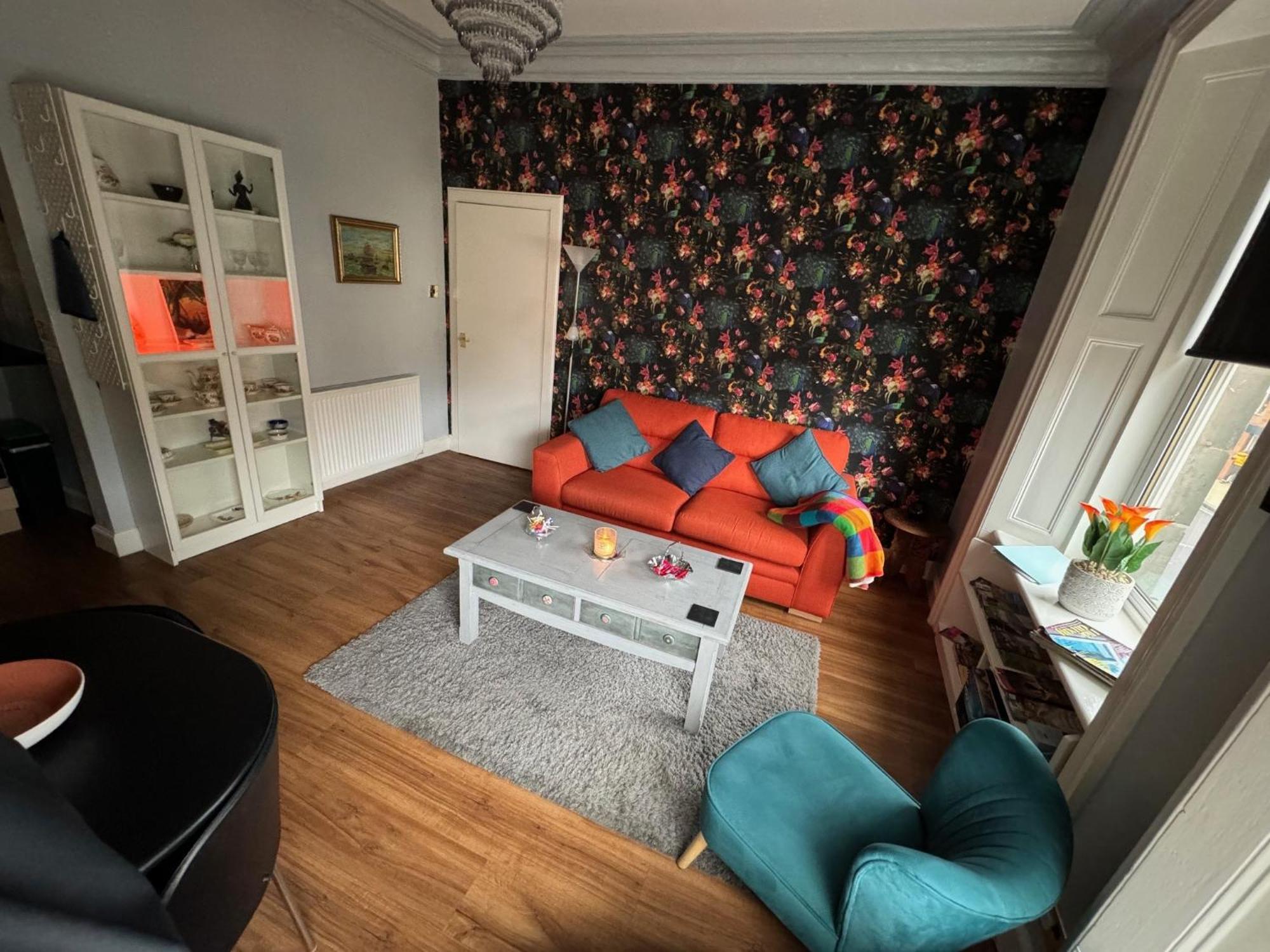 Two Bedroom With Free Side Street Parking 24 * Edinburgh