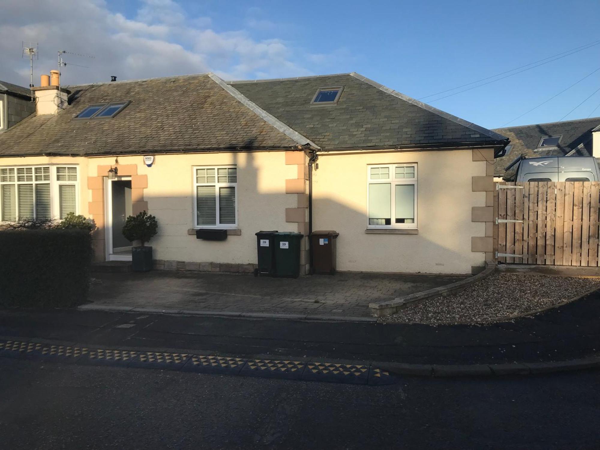 Holiday home Ultra Stylish Furnished In Edinburgh
