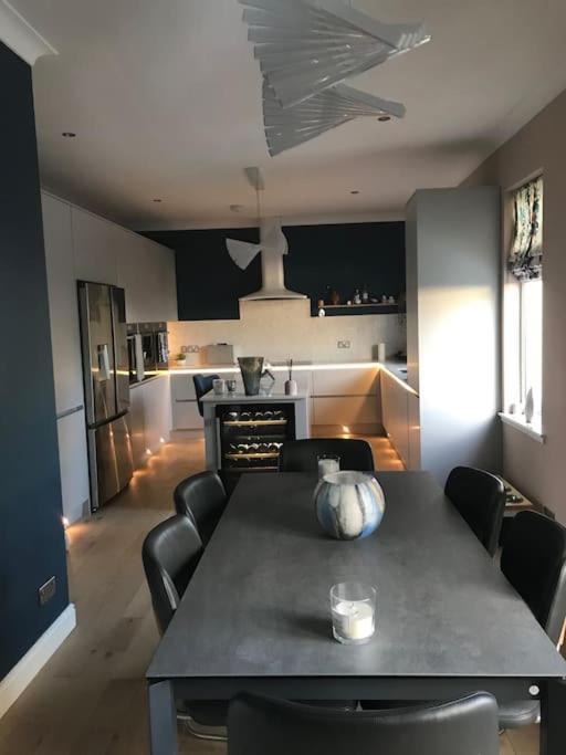 Ultra Stylish Furnished In Holiday home *