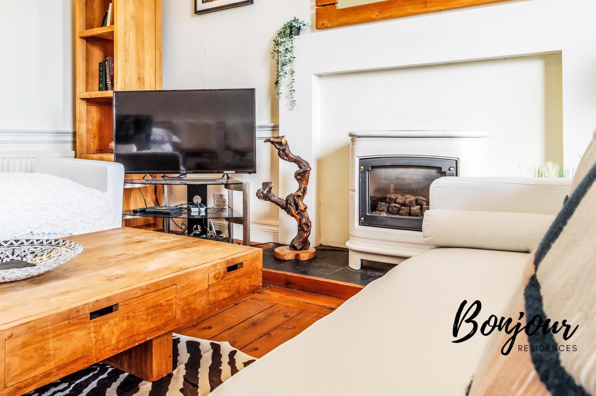 Apartment Belleville Central St James Quarter Free Offsite Parking & Views By Bonjour Residences