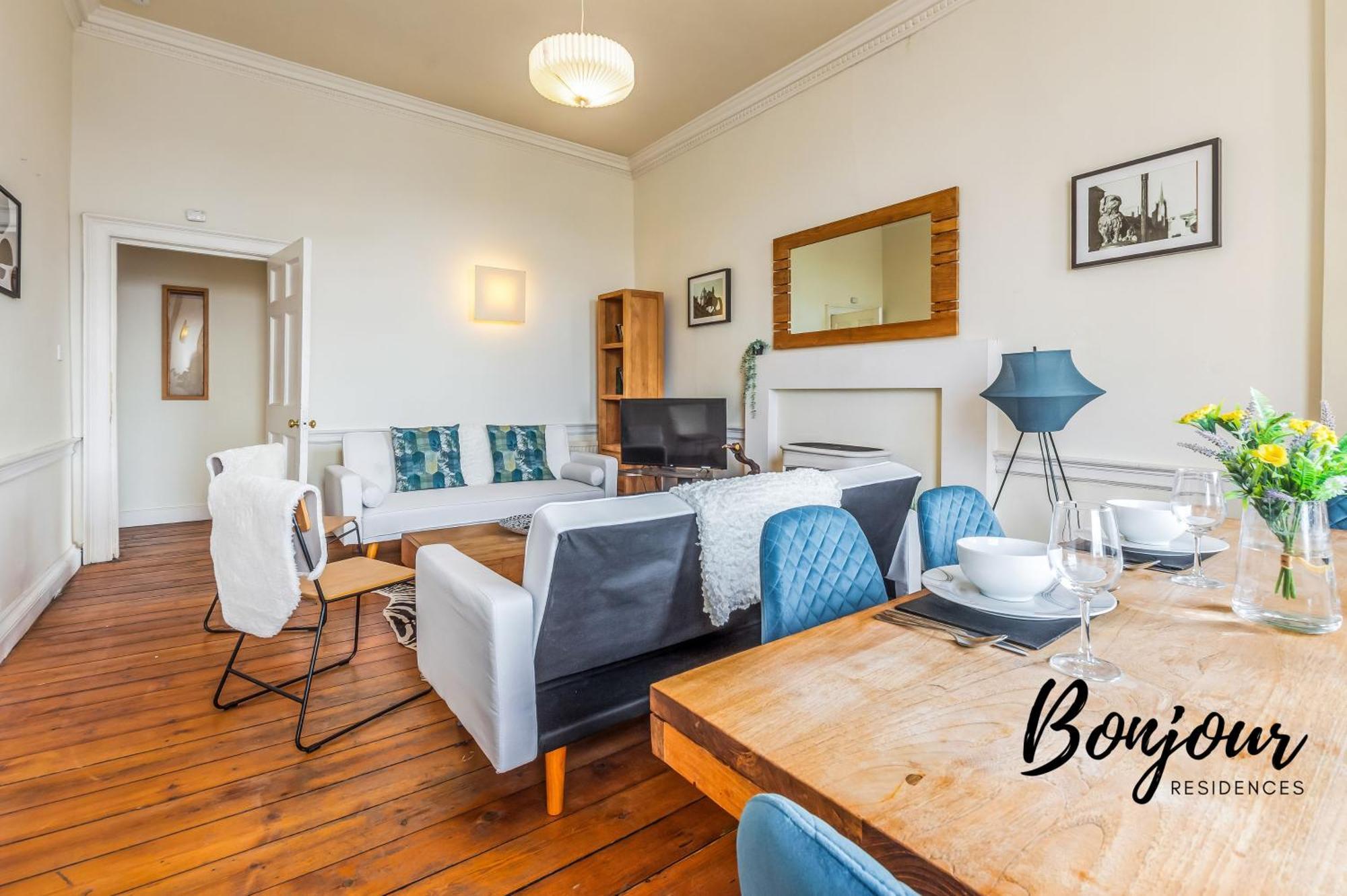 Belleville Central St James Quarter Free Offsite Parking & Views By Bonjour Residences Apartment
