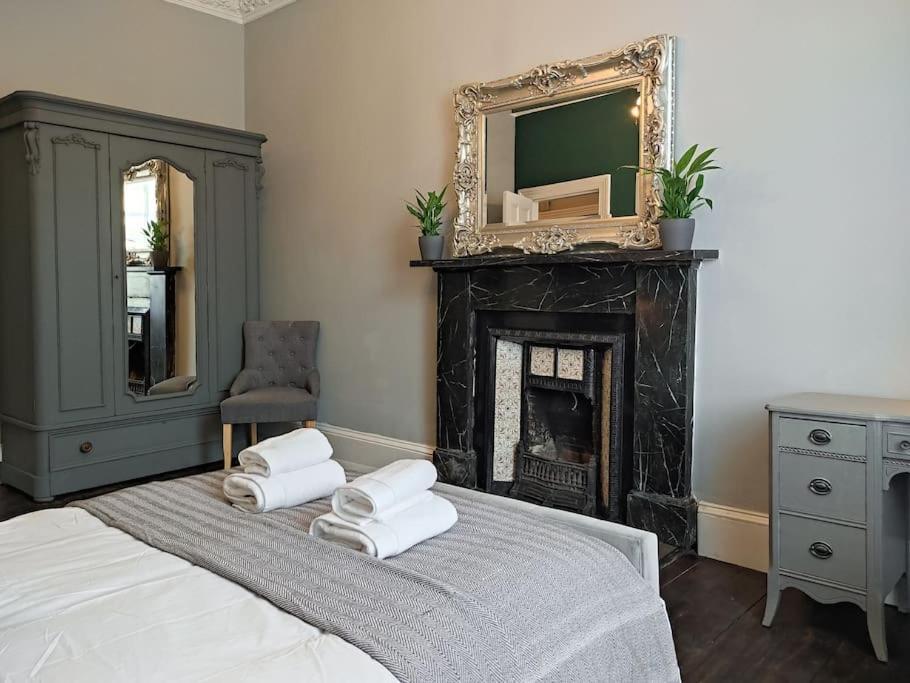Beautiful Georgian New Town 2 Bed Apartment