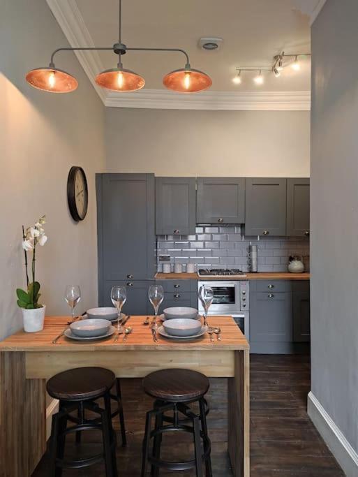 Beautiful Georgian New Town 2 Bed