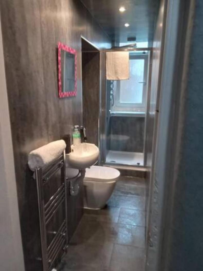 Warm 1 Bed By Holyrood Palace And Park! *