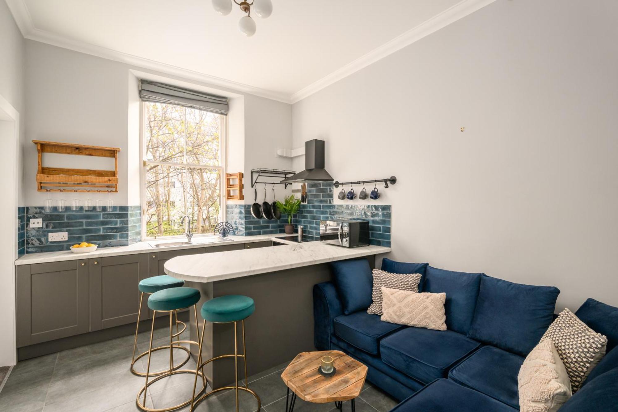 Vibrant Leith Flat Apartment Edinburgh