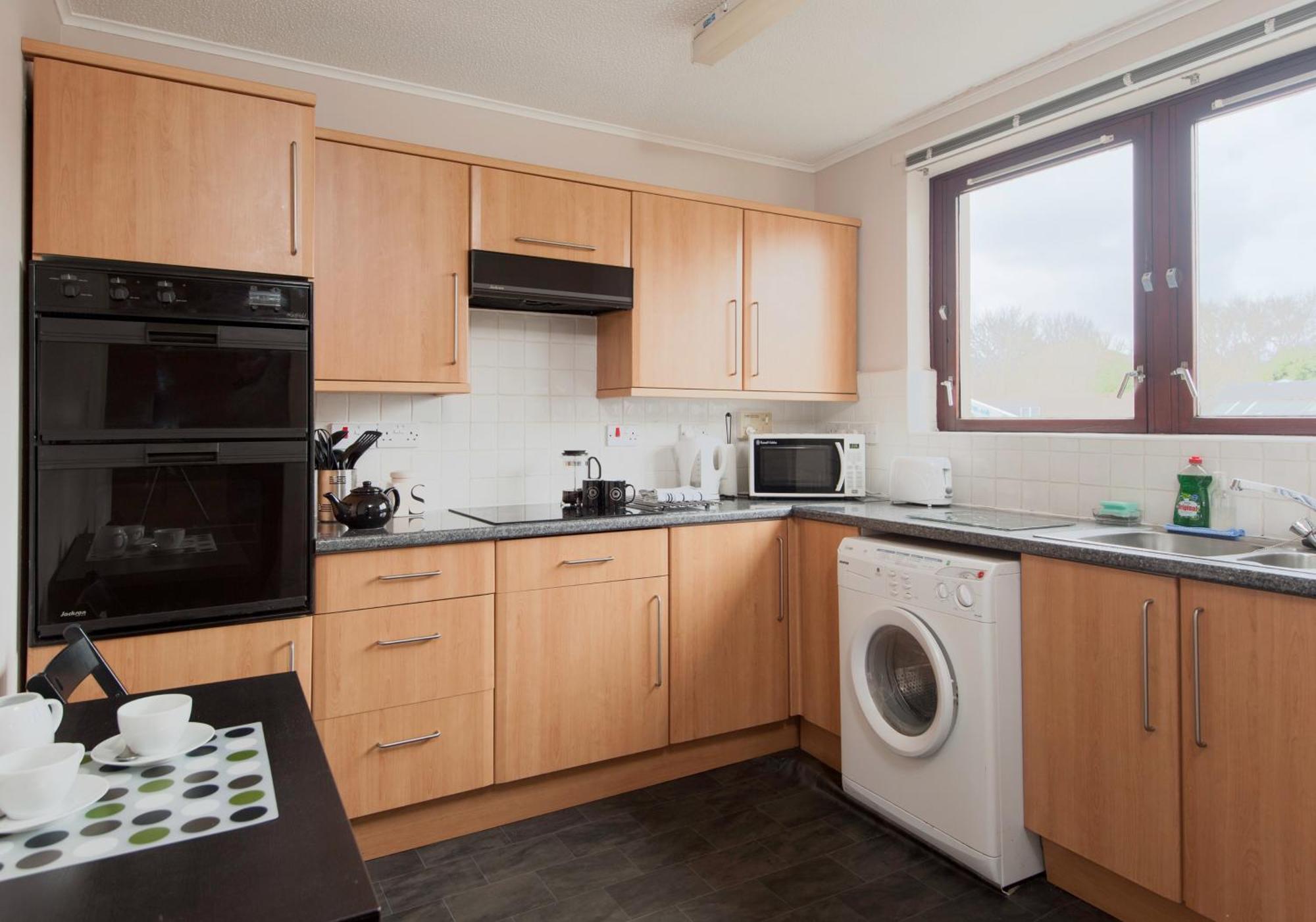 Logie Green Road * Edinburgh