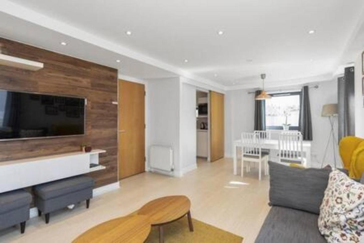 Gorgeous Old Town Hideaway Apartment