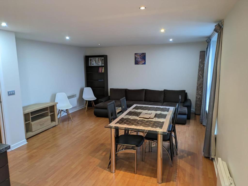 Modern 2 Bed With Stunning Seaside View Apartment Edinburgh