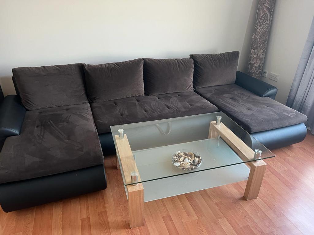 Modern 2 Bed With Stunning Seaside View *