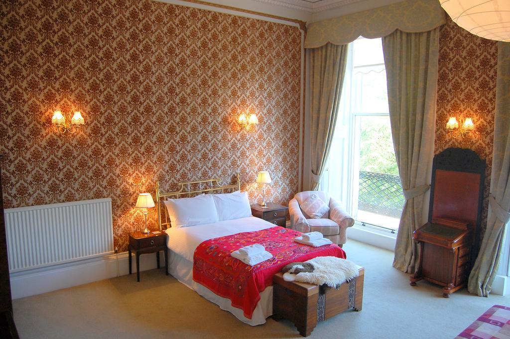 Regent Terrace, Central And Charming, Quiet Edinburgh