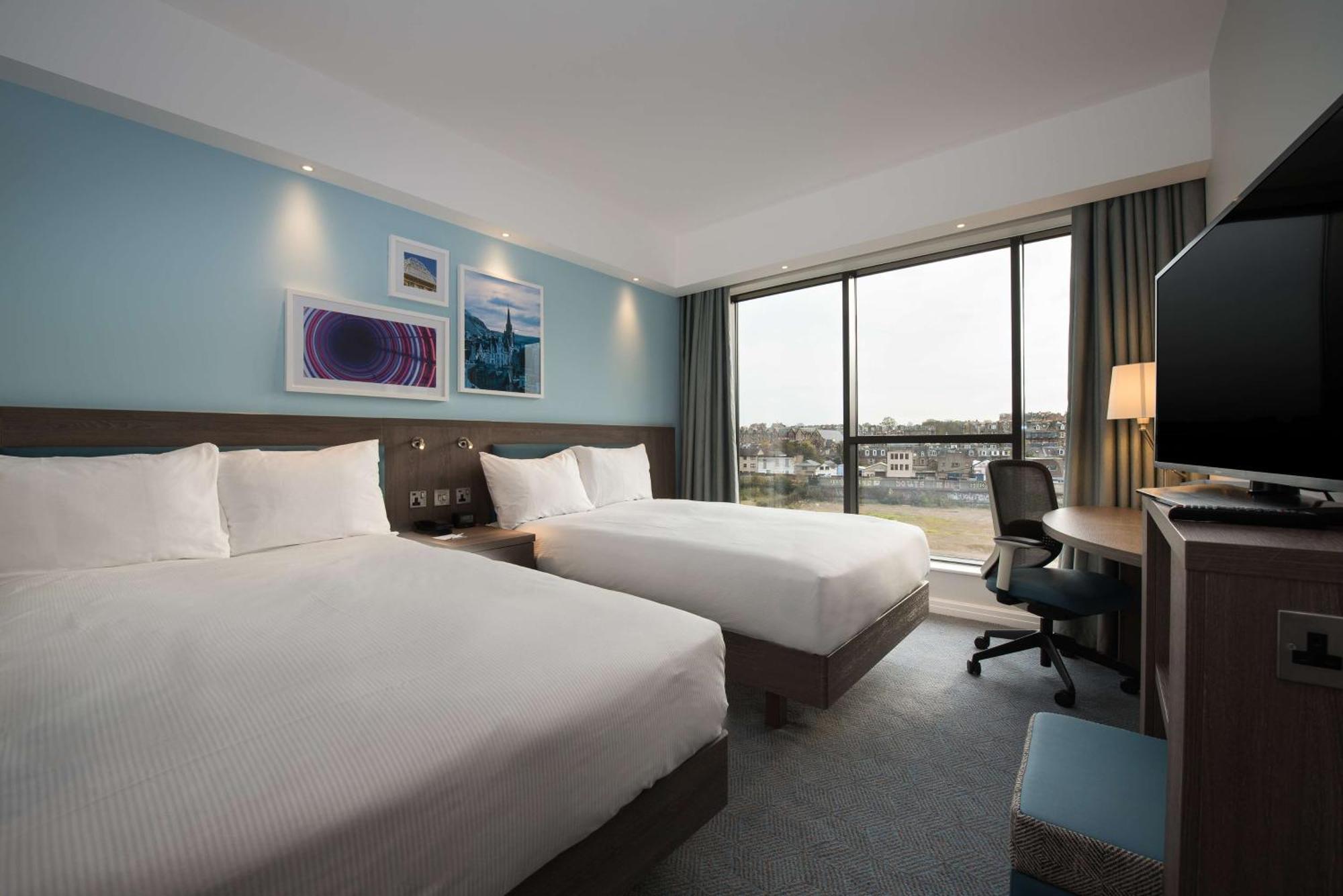 Hotel Hampton By Hilton West End