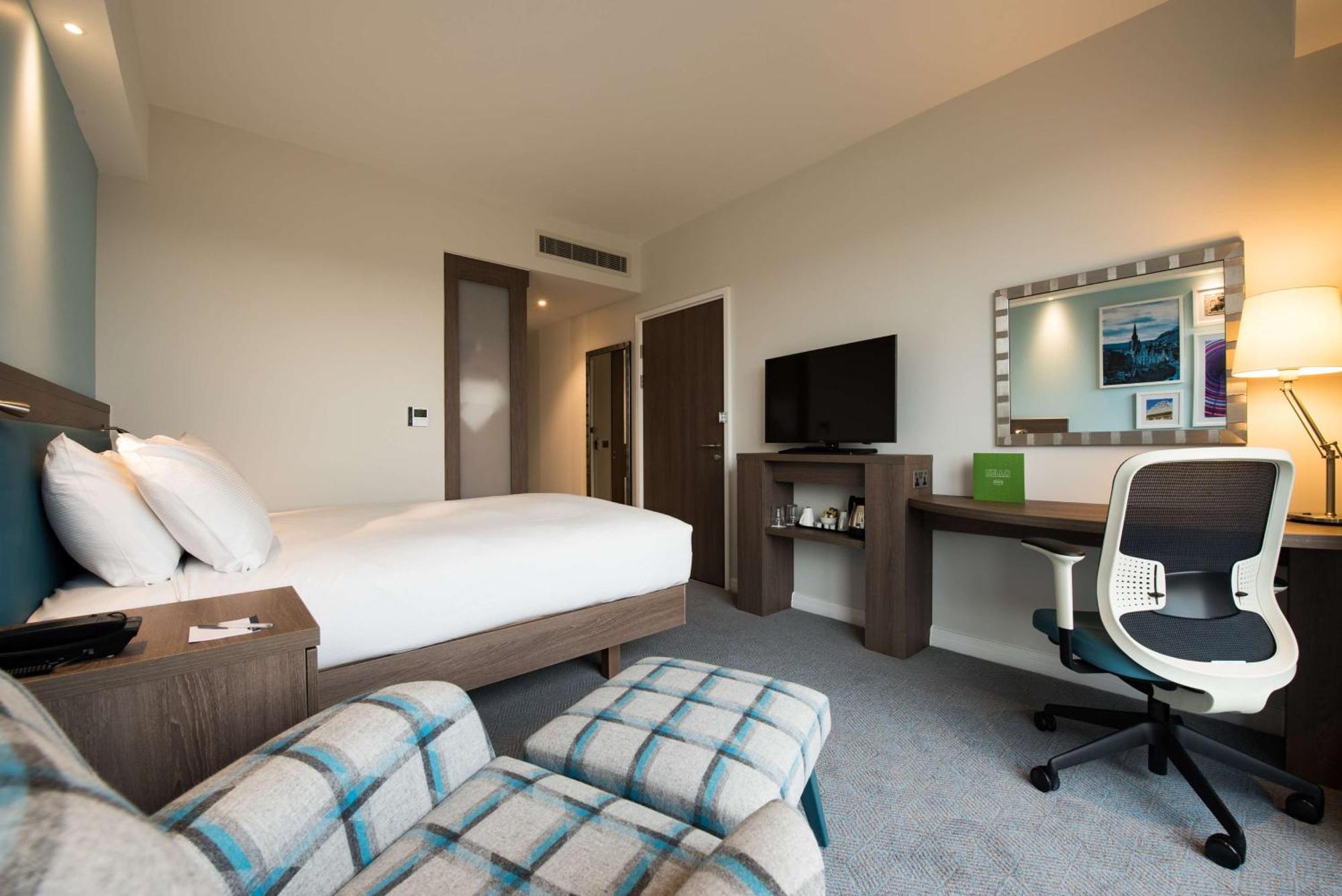 Hotel Hampton By Hilton West End