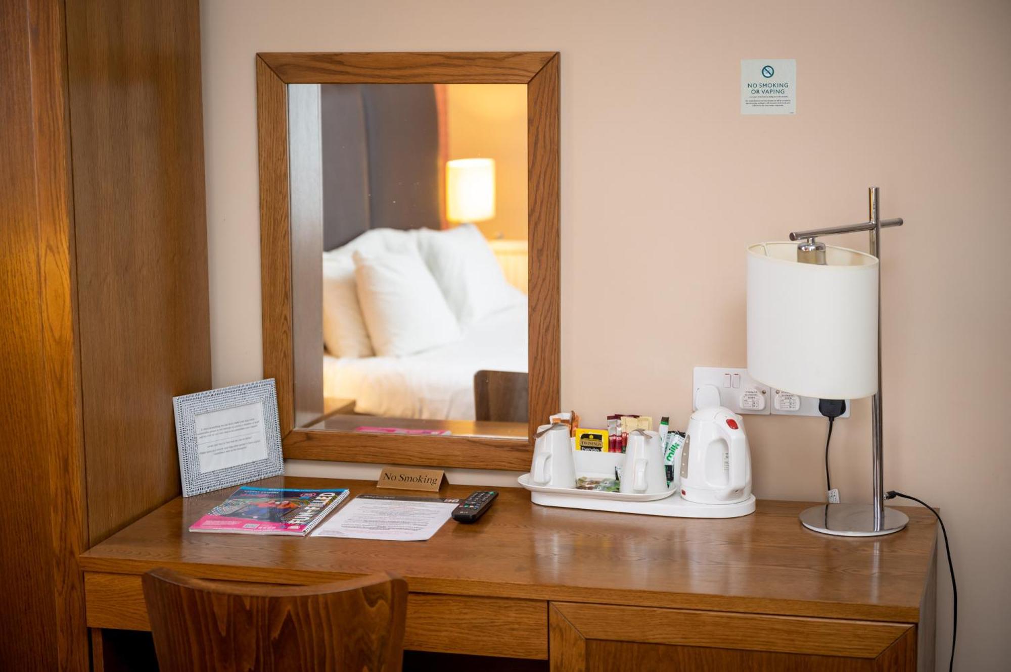 Bed & Breakfast Hampton By Greene King 3*