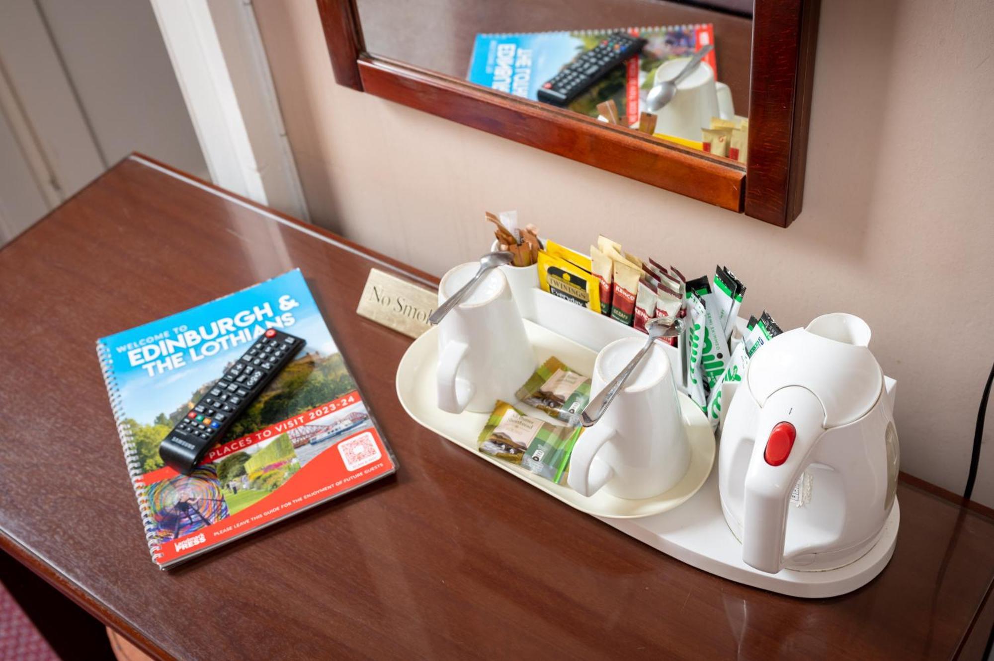 Bed & Breakfast Hampton By Greene King 3*