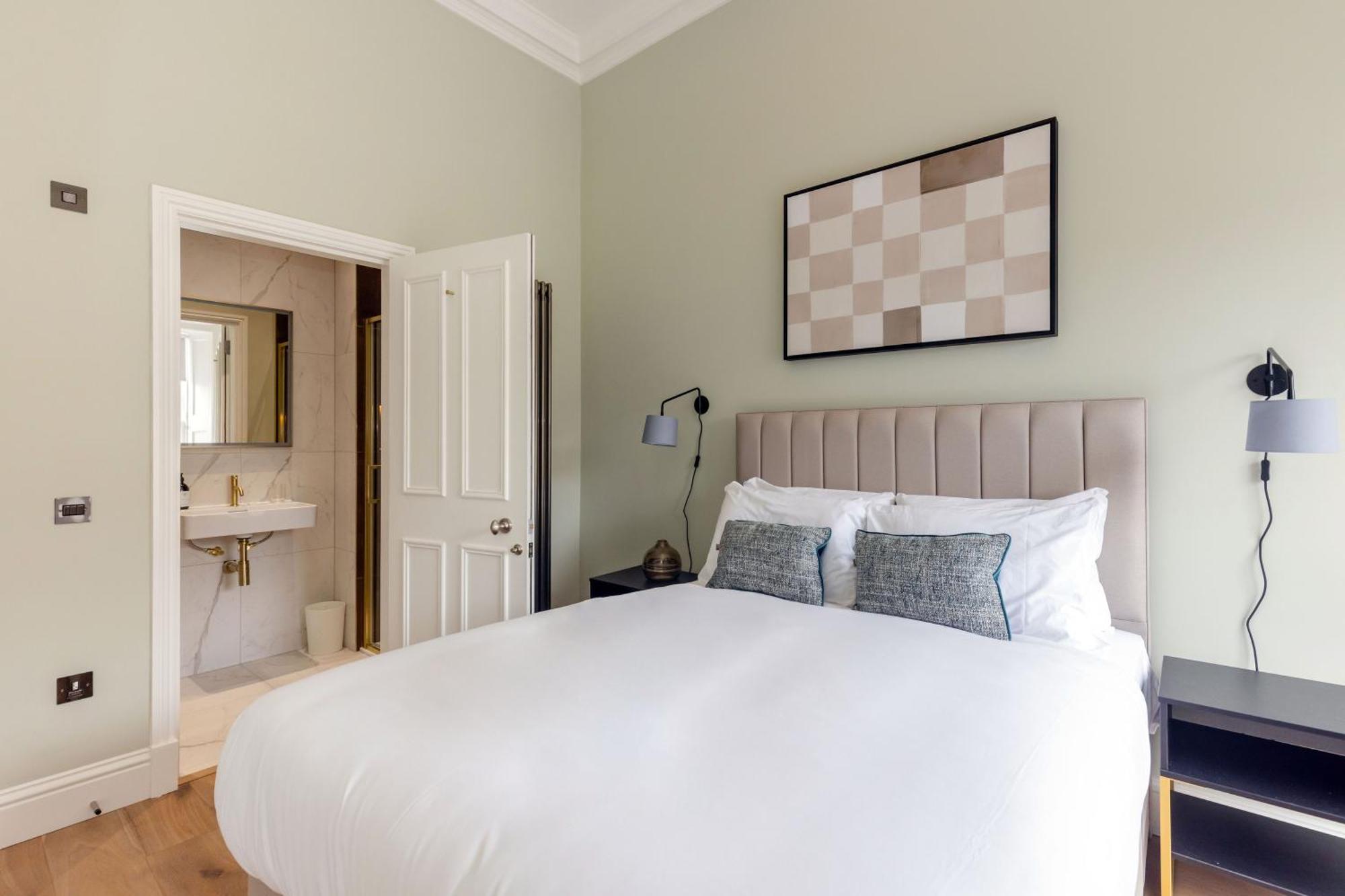 Dragon Luxury Serviced At Walker Street Apartment