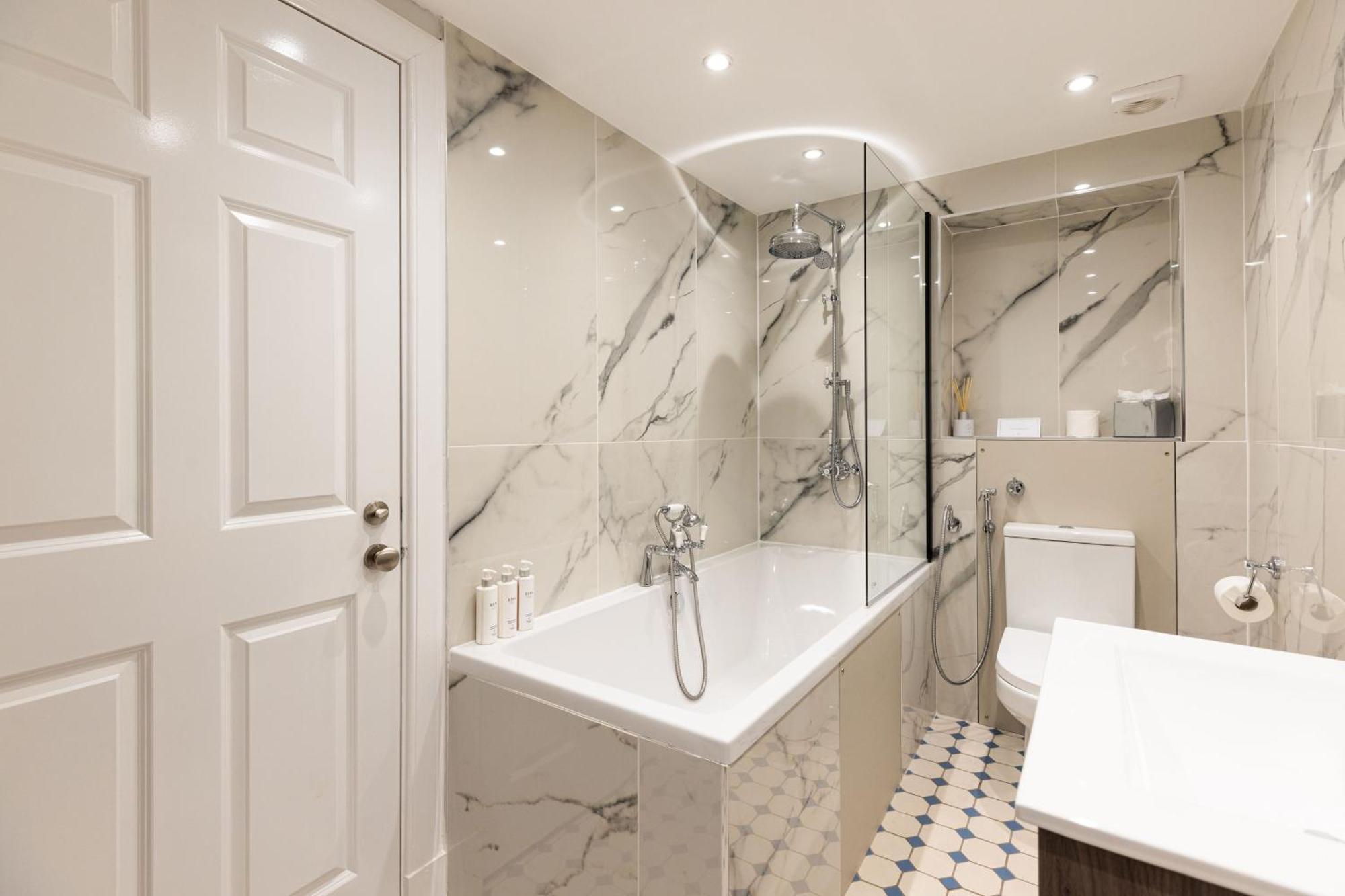 Righ - Luxurious Centre Three Bedroom Edinburgh