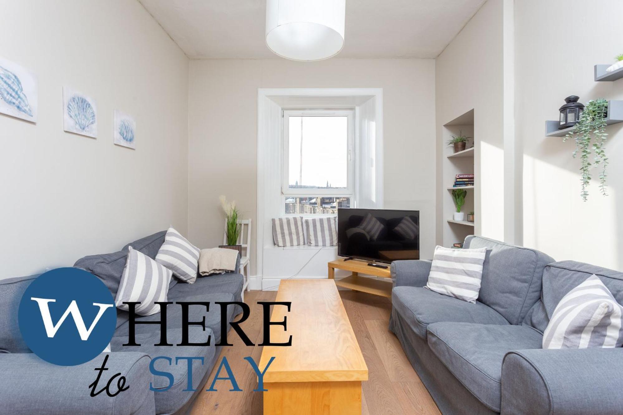 Bright 2 Bed By Rodney St Apartment