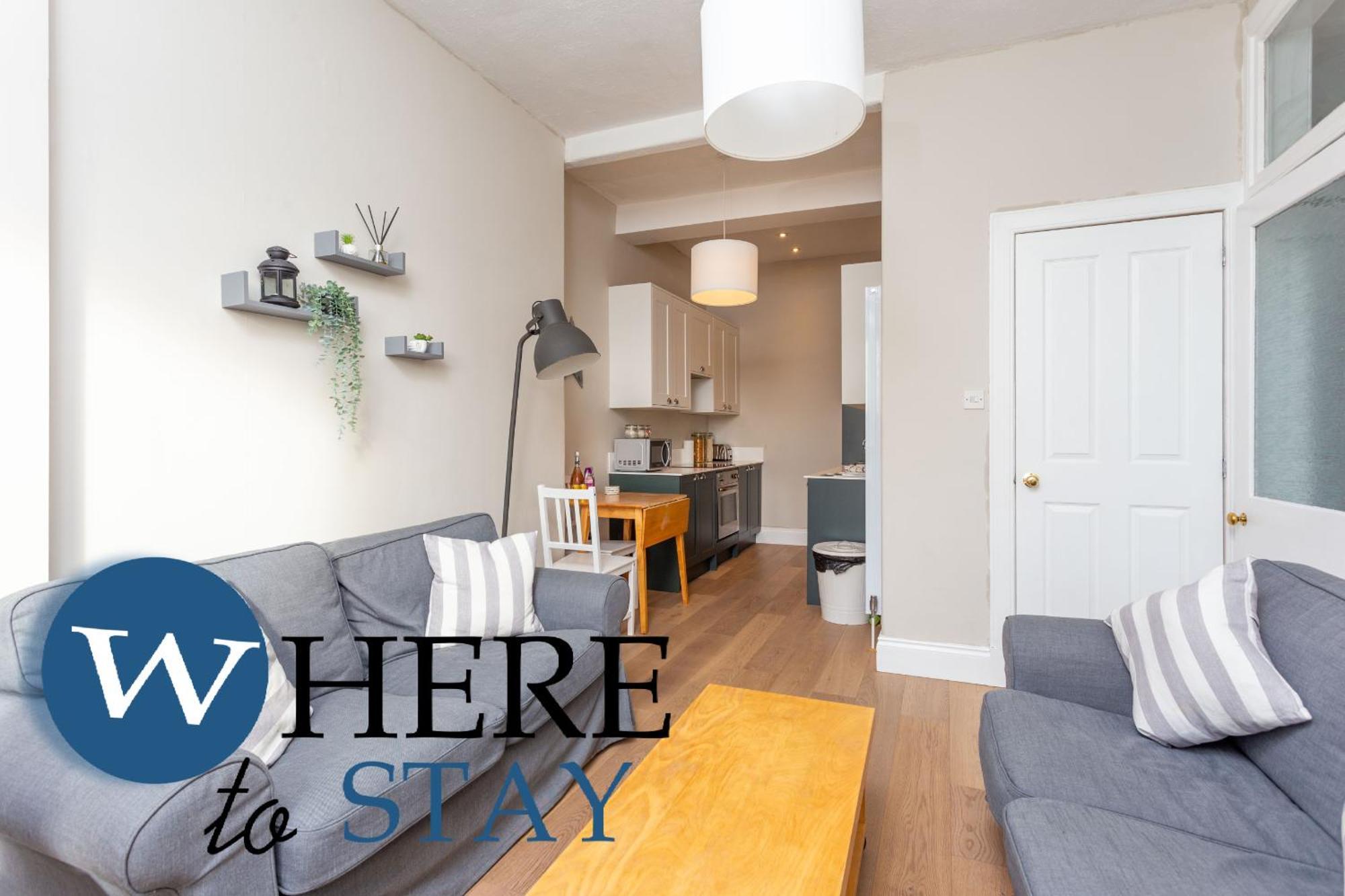 Bright 2 Bed By Rodney St