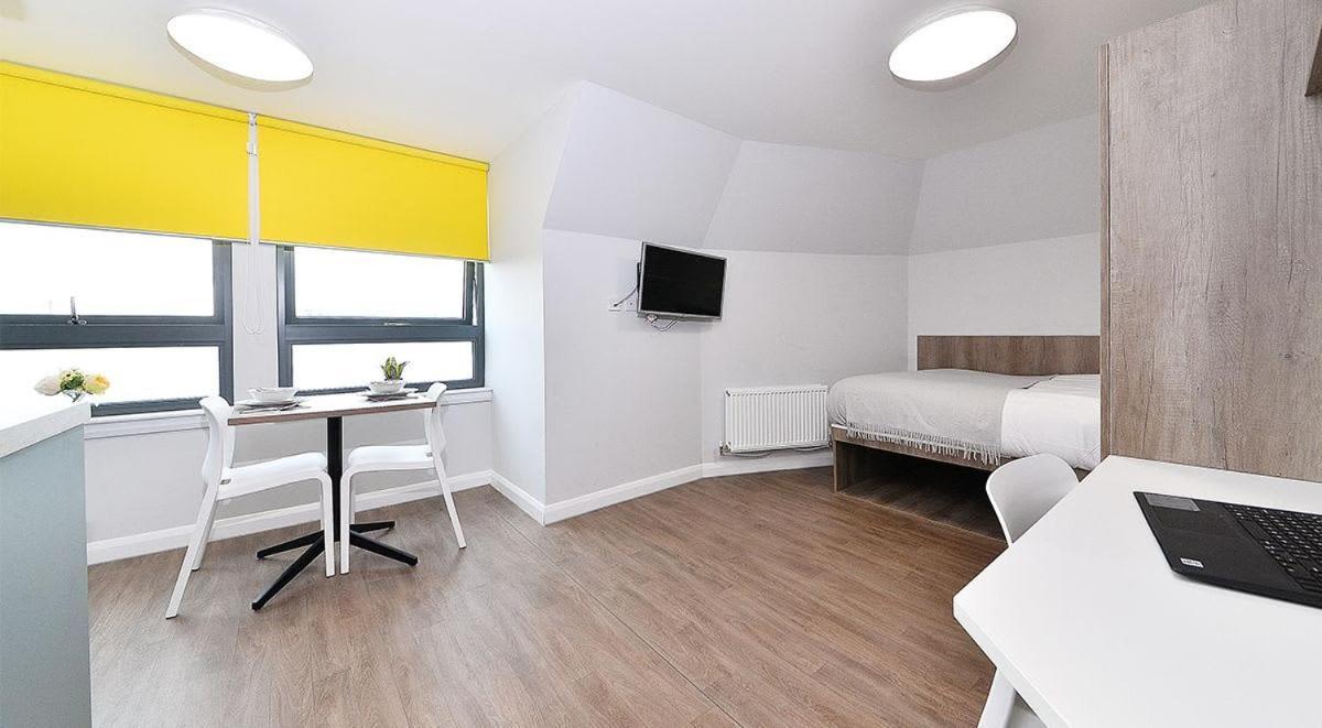 Cosy And Private Ensuite At Mill House In EDI