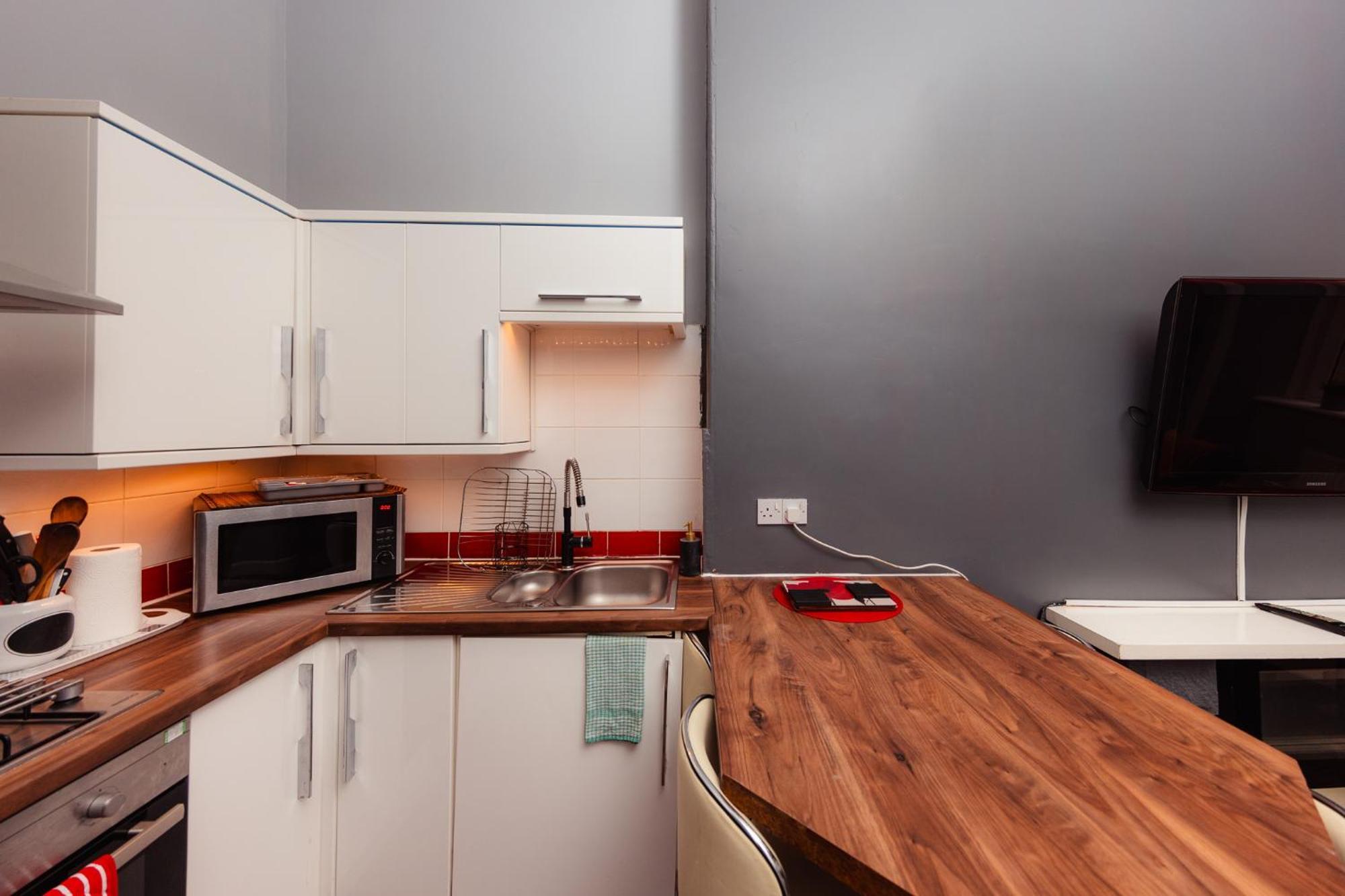 Warm 1 Bed By Holyrood Palace And Park! Edinburgh