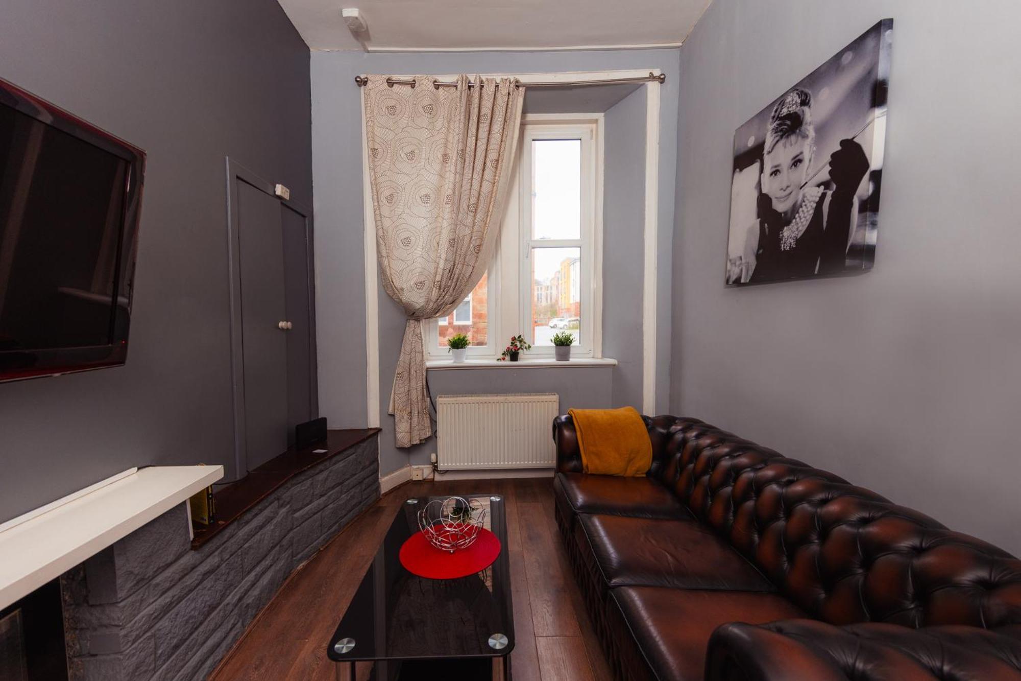 Apartment Warm 1 Bed By Holyrood Palace And Park!