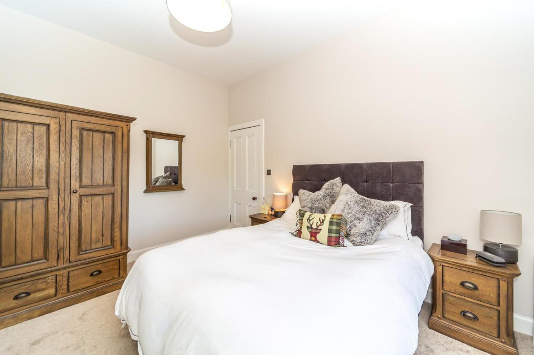 Montgomery Large 2 Bedroom Flat - 5 Mins Walk To Centre Appartement