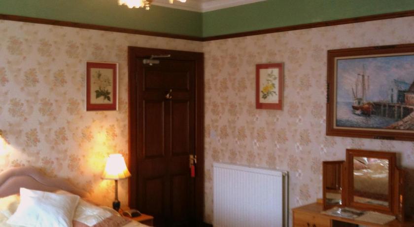 Almond House Bed & Breakfast *