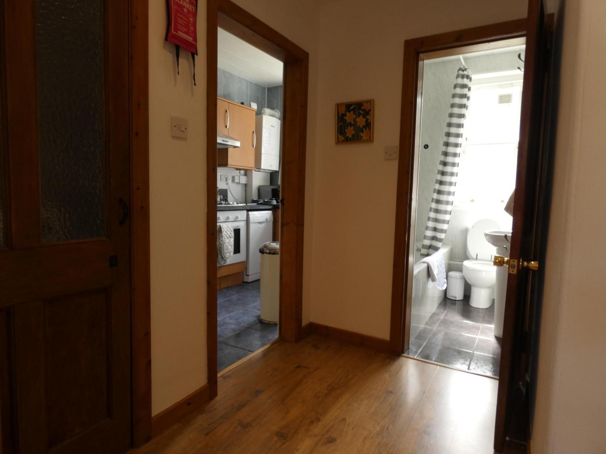 Apartment 2-bed Flat In