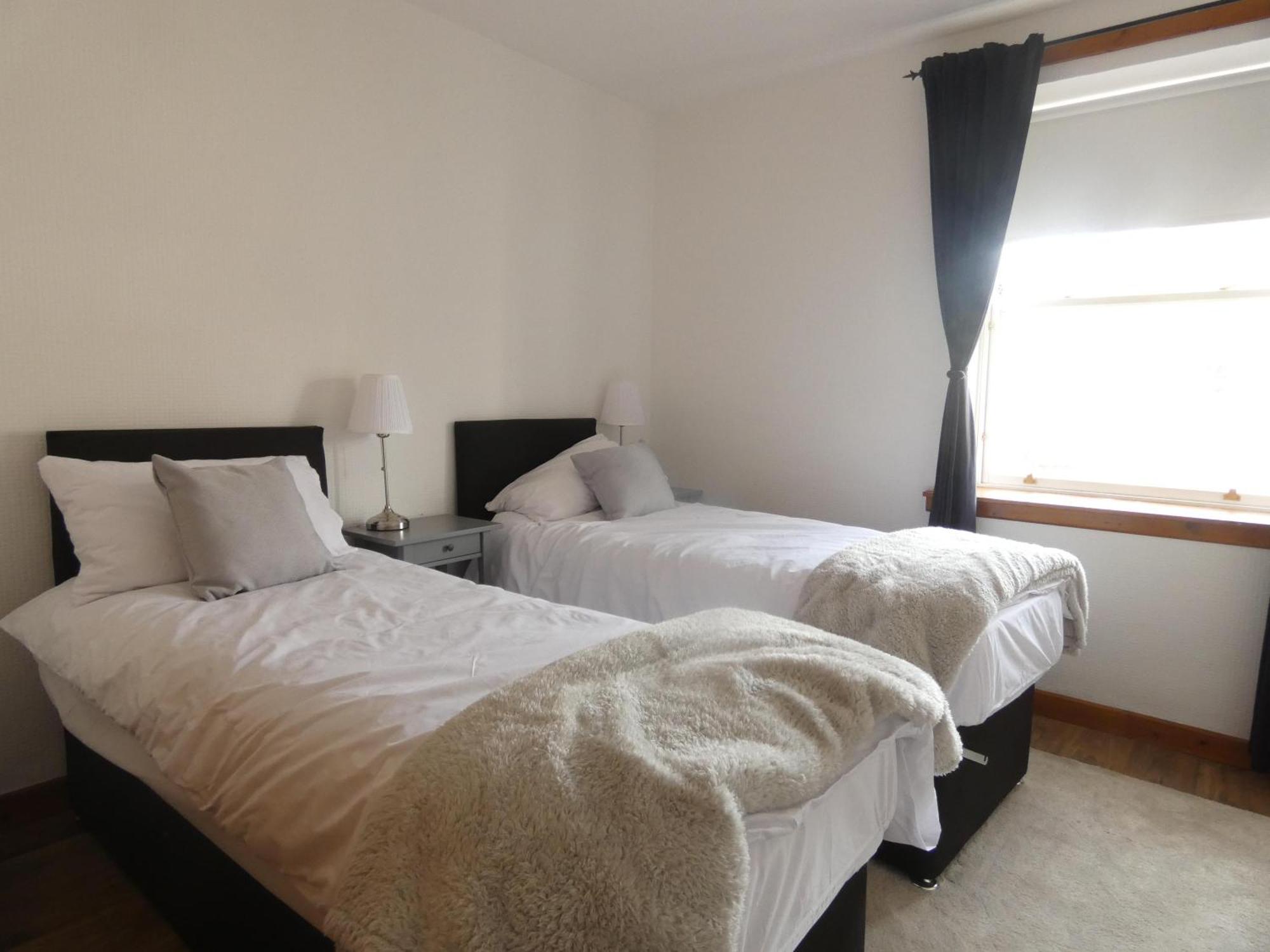 2-bed Flat In Apartment Edinburgh