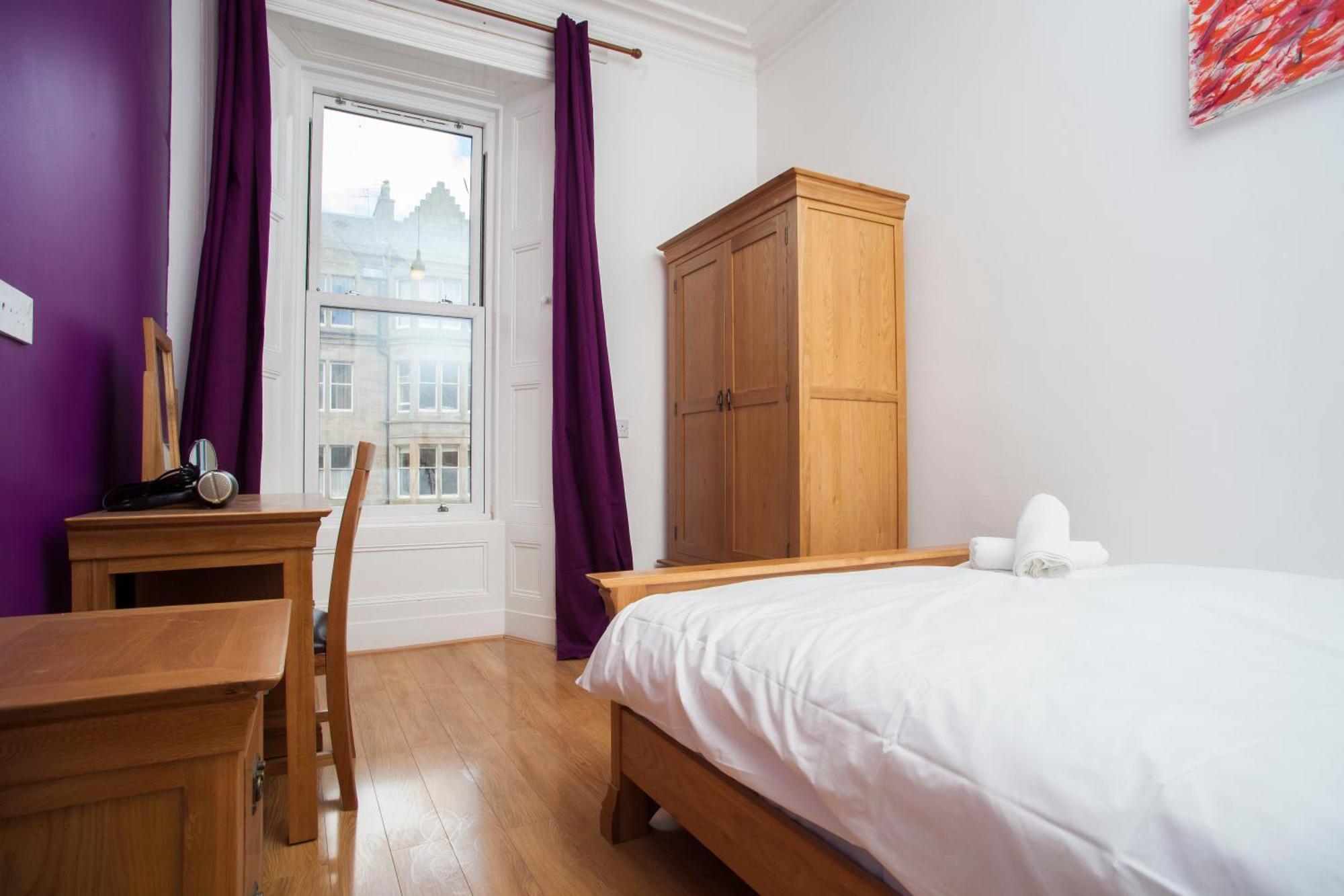 My Meadows, City Centre Apartment, Sunny&spacious Appartement *