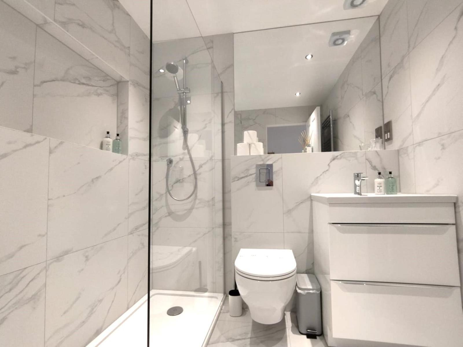 Edinburgh Aparthotel 4*