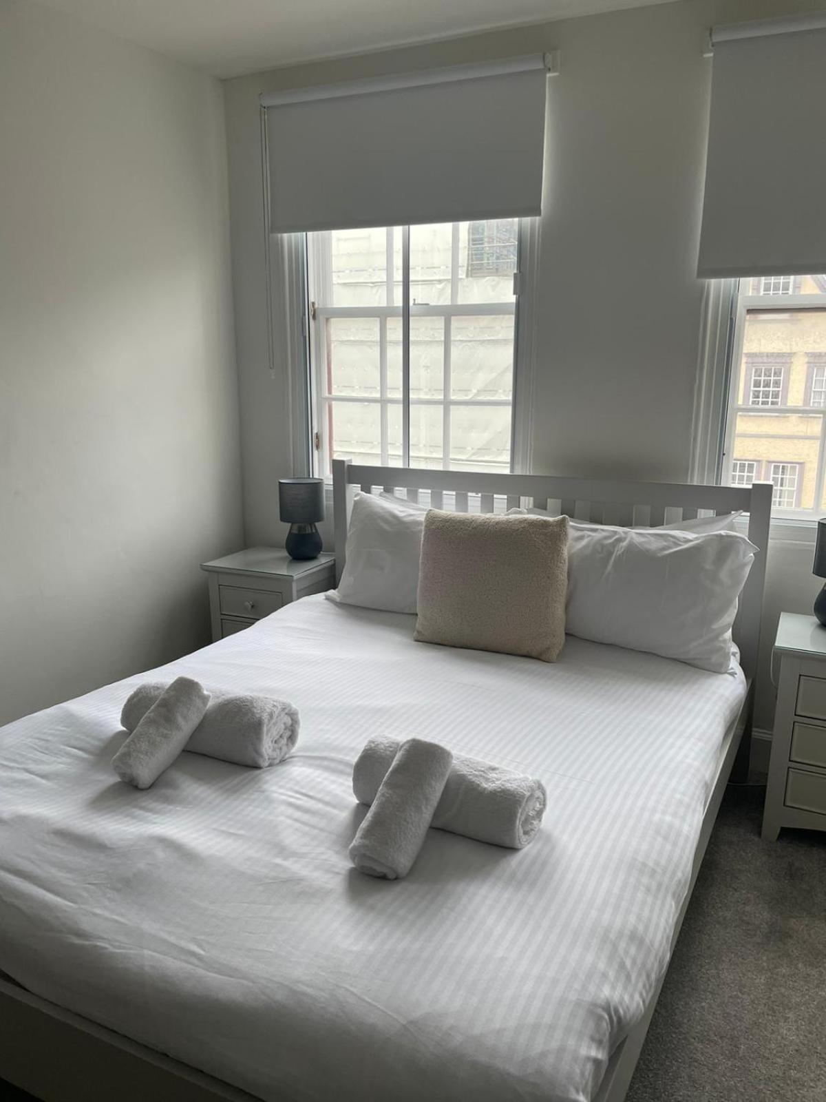 Pass The Keys Modern 3 Bed Flat On The Historic Royal Mile