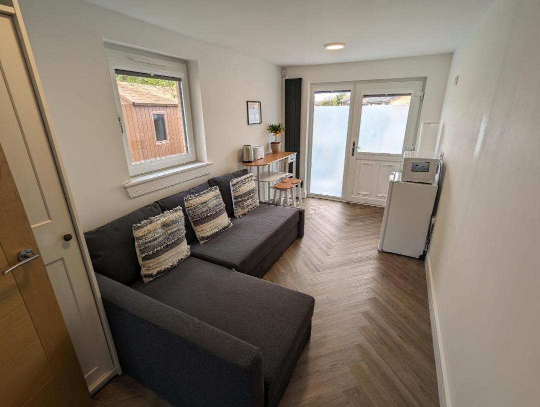 Homestay En-suite Double With Private Entrance *