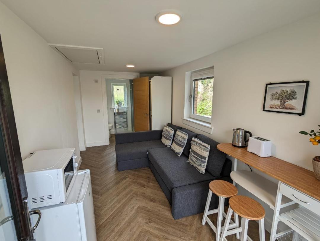 Homestay En-suite Double With Private Entrance
