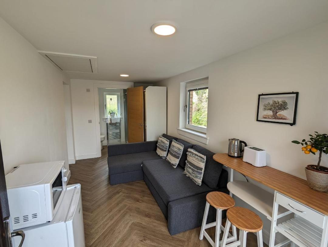 Homestay En-suite Double With Private Entrance Edinburgh